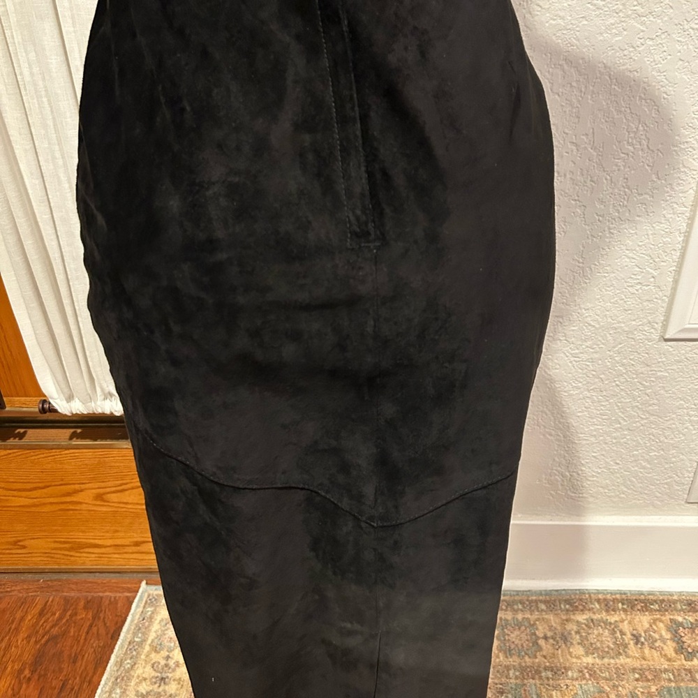 Black suede skirt. Fully lined excellent condition. - Picture 2 of 3